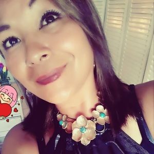 Meet your Posher, Isabel